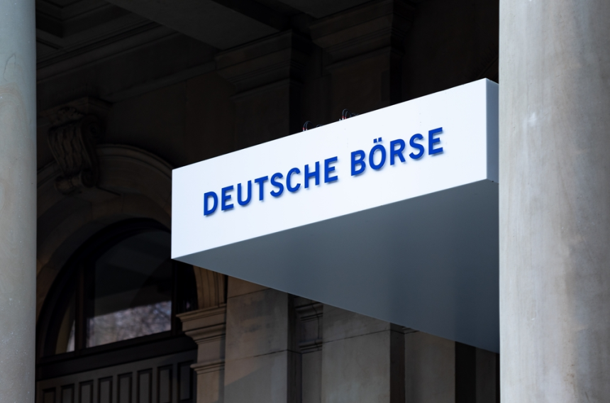 dax-verteidigt-rekordniveau-trotz-politischer-störfeuer